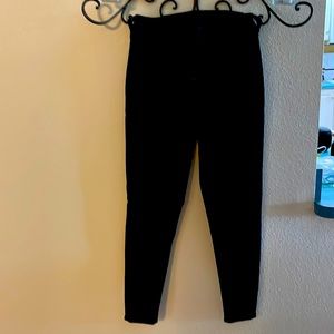 American Eagle Next Level Stretch Jean in black.  Size 4 Brand New